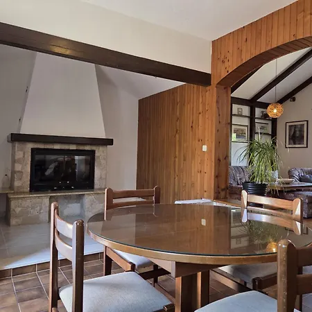 Jelena 1,2,3,4 & 5 - Free Parking Supetar