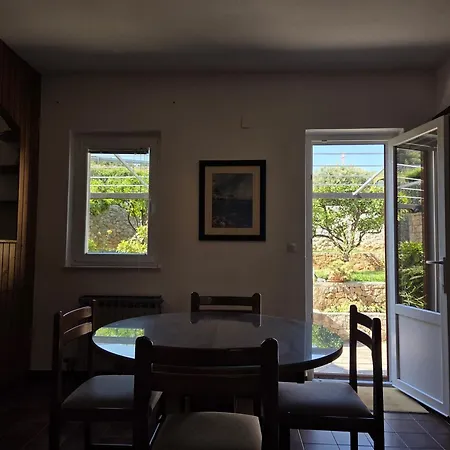 Jelena 1,2,3,4 & 5 - Free Parking * Supetar