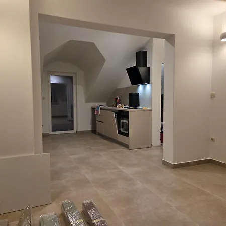 Jelena 1,2,3,4 & 5 - Free Parking Apartman *