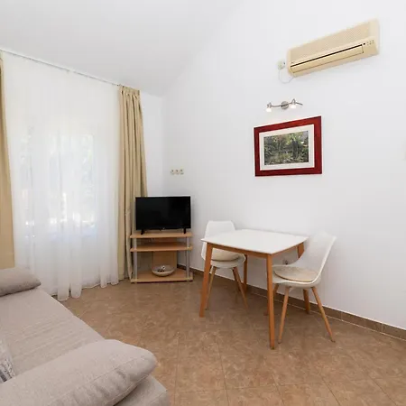 Jelena 1,2,3,4 & 5 - Free Parking * Supetar