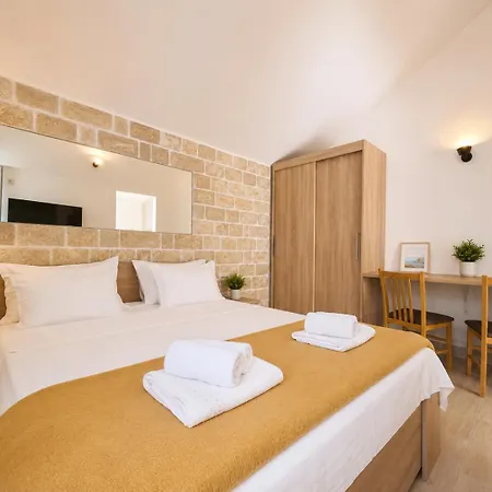 Jelena 1,2,3,4 & 5 - Free Parking * Supetar